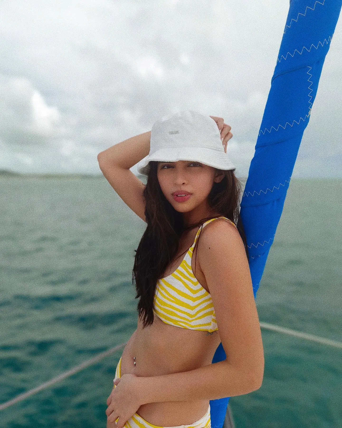 Maine Mendoza - maine-mendoza-hot-11.webp